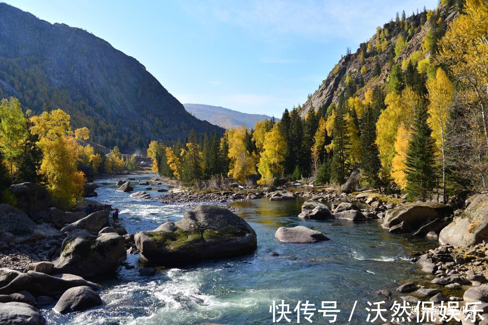 湖泊|新疆最神奇的湖泊，深藏在沙漠中，游客湖水从哪里来