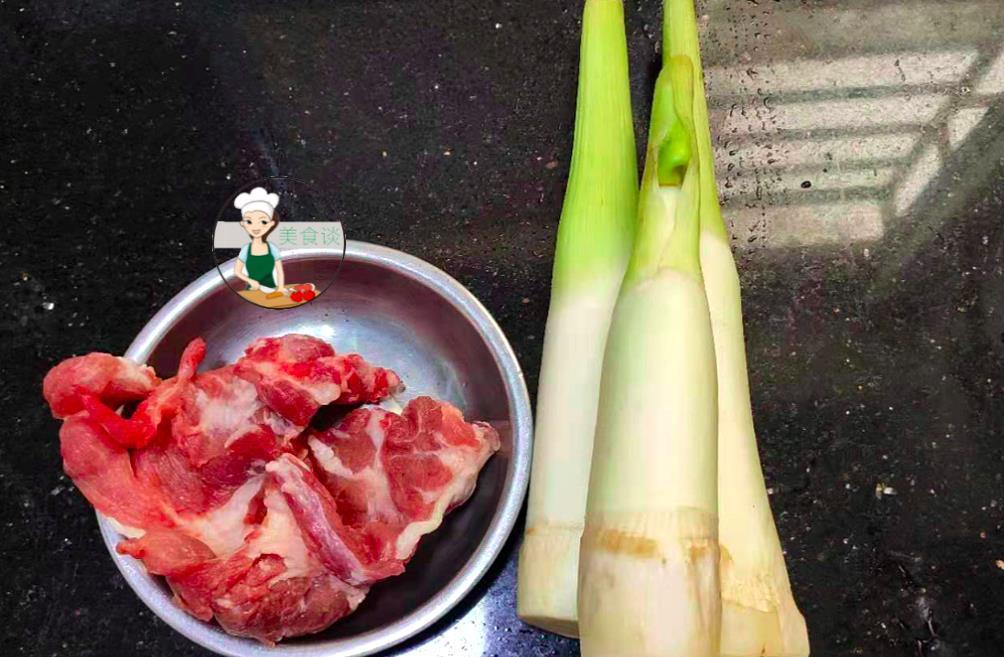 爽口|夏天记得多吃此，简单一炒，鲜滑爽口，低脂饱腹，多吃还美白嫩肤