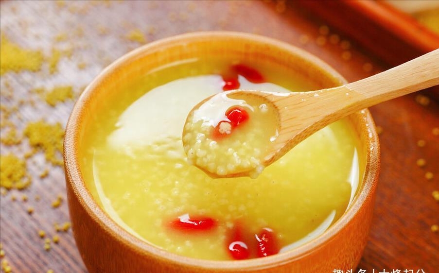 小米|夏天多吃小米,煮小米粥,不要直接下锅,多加2步,米油多又香浓