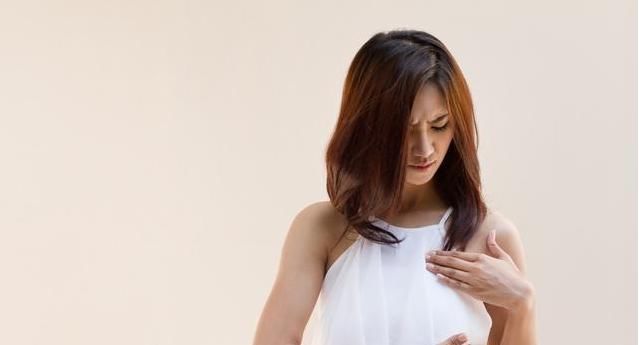  检查一下|女性一旦出现三个症状，十有八九是得了乳腺癌，最好去检查一下