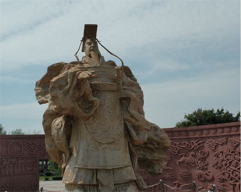 山光海色秀如画，群礁嶙峋水拍岸，海上幻境养马岛