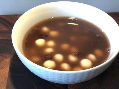 真正补血的就是它,比阿胶还补血,每天一碗,气血足了,脸色更红润
