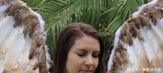 莱特兄弟 美国富家女为实现“飞行梦”,花100万在背部植入翅膀,举动惊人