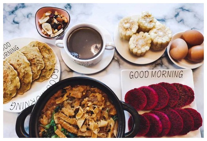 二胎妈妈的日常早餐,健康美味又营养,看73岁的老妈吃的真香