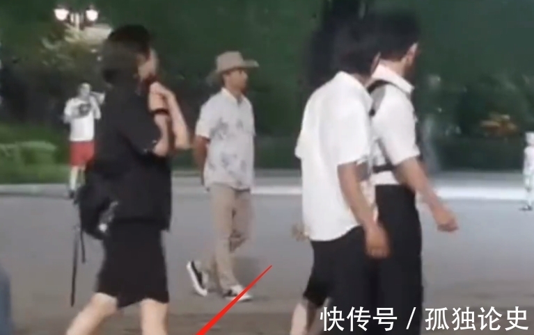 合伙人|《中餐厅5》合伙人外出,周也周震南身形纤细,哪知姚安娜成焦点