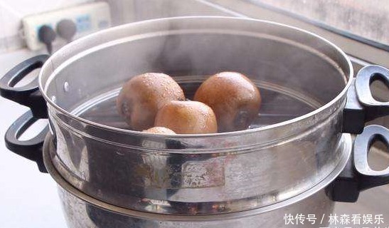 分钟|爱吃猕猴桃的注意了,放锅中蒸2分钟,奇迹发生了,太实用了