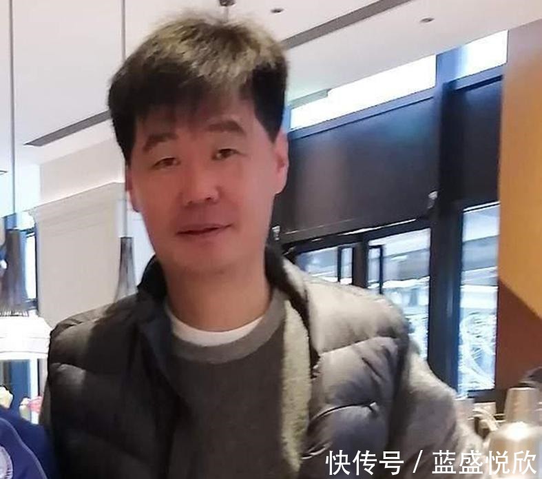 越南队|艾克森肉包子打狗李霄鹏招兵买马!越媒洋兵回家 越南要拿分!