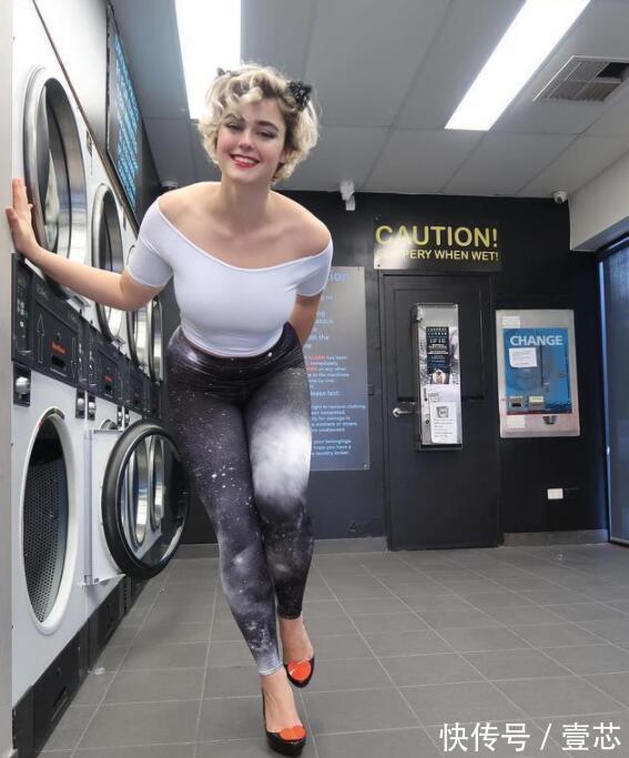 卡戴珊|150斤美国姑娘，视卡戴珊为偶像，肉肉紧致臀部夸张，但还挺美的