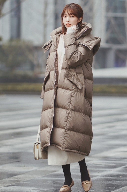 大长腿|羽绒服这样穿好看还时髦,分享4种搭配思路,让你美一整个冬天
