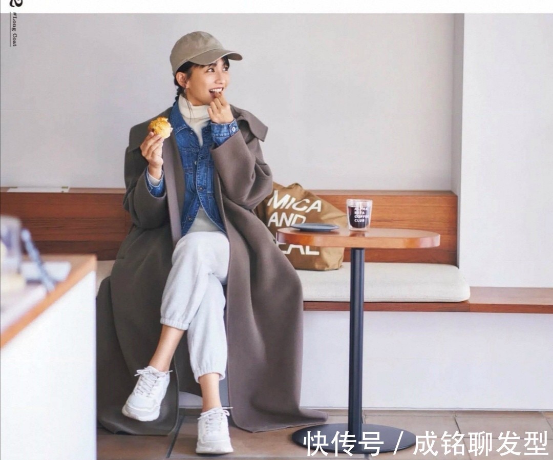 中年女人最适合的运动鞋!裙子裤子都能搭出时尚感,减龄又舒适