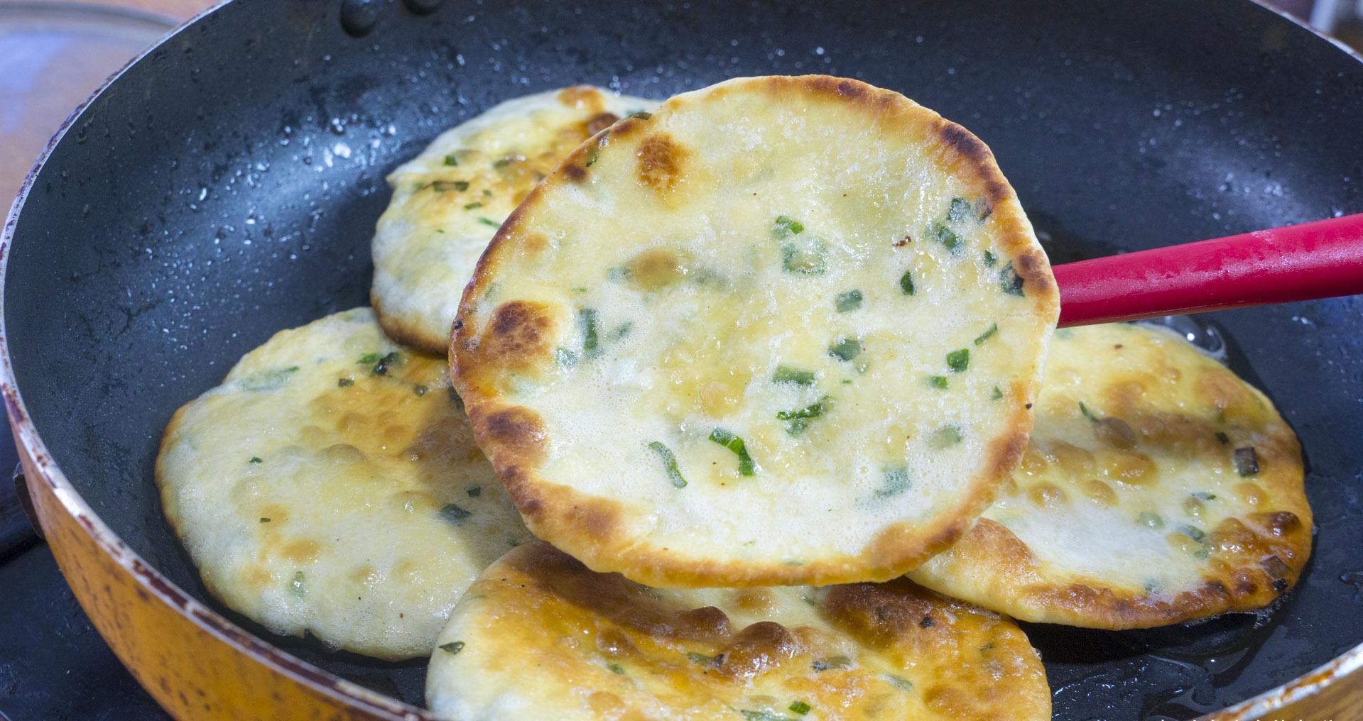 懒人早餐饼的做法,秘制一次半月不早起,5分钟出锅,凉了不硬