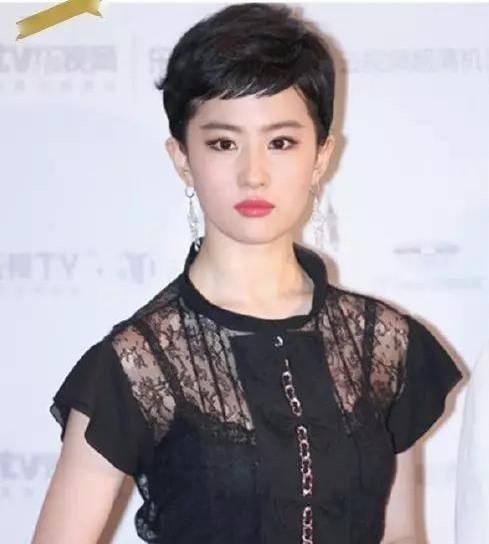 神仙姐姐 无论多大年纪的女人,都不要轻易尝试这3款发型,显老又土气