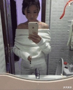 |搞笑GIF:小姐姐过个生日还被嘲讽单身,下次我陪你过吧!