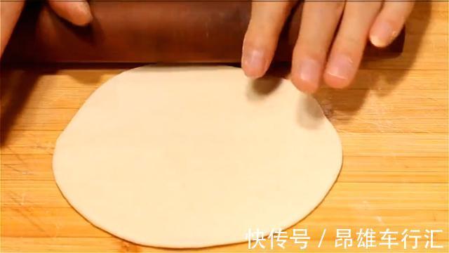 面粉|家里有红薯的试试这样做，上锅一蒸，蓬松暄软，比面包还好吃