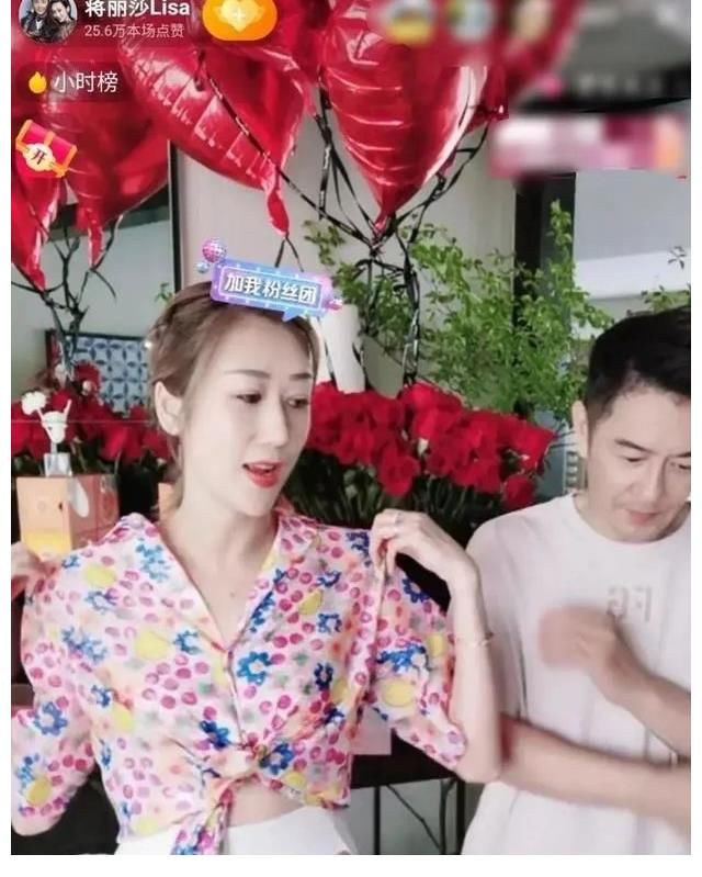 为她而战|港星夫妻北上捞金：有的成炙手可热综艺咖，有的主攻直播卖货
