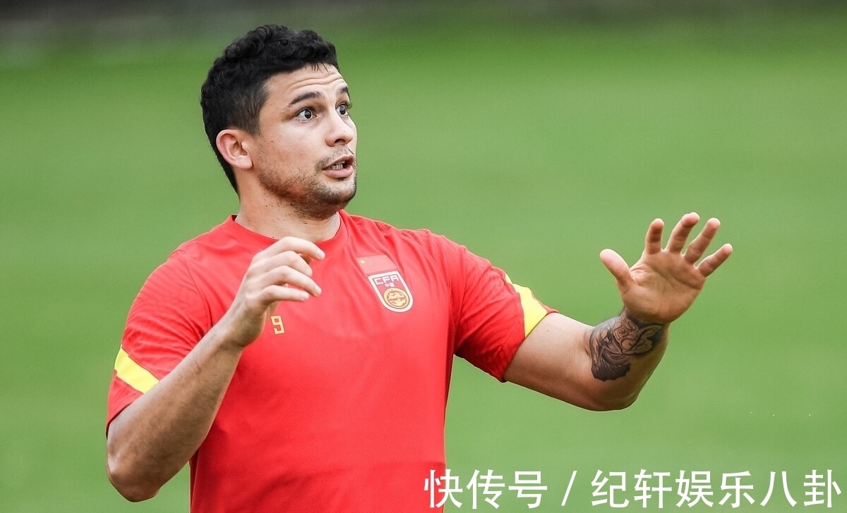 廣州隊|國足“首位”歸化即將告別：巴甲豪門發(fā)出邀請，廣州隊無奈放人