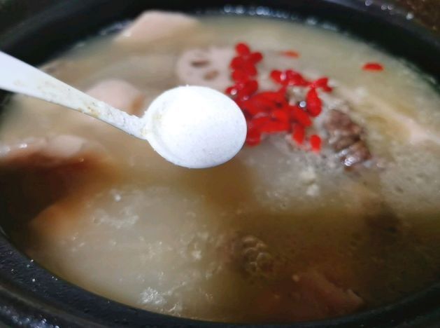 炖肉汤排骨汤，别随便放调料，牢记2步处理，只加1味料，肉嫩汤鲜