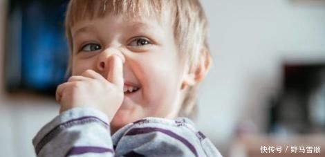 鼻炎|爱“挖鼻孔”的孩子,长大几乎逃不出这2种结局,父母要趁早知道