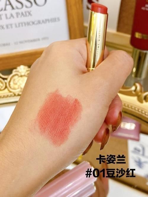 质地|不化妆也能拥有好气色,这5支口红轻松提亮肤色,素颜也能涂