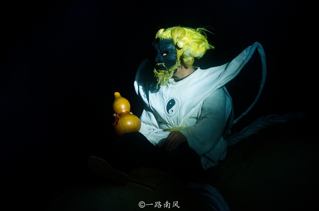 后半程|江西龙虎山出现创新演出,游客要边走边看,后半程还要坐船追着跑