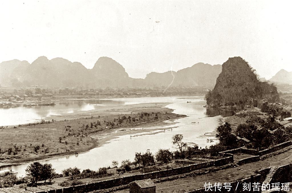 1898年广西桂林著名景点旧照，俯瞰漓江、象鼻山与桂林城墙