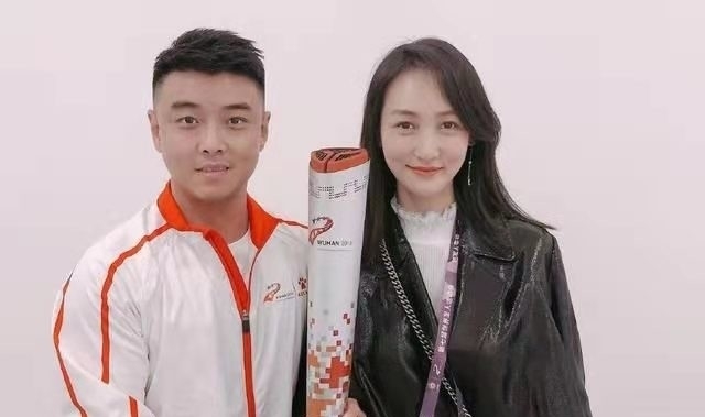 闫博雅|运动员王皓妻子闫博雅,为爱放弃事业当家庭妇女,爱舞蹈更爱丈夫