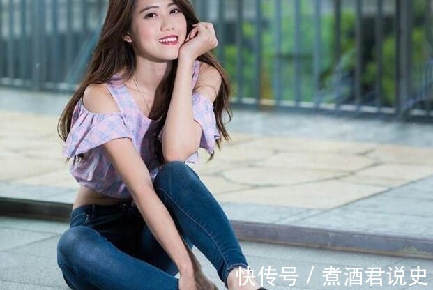 都市|简洁的牛仔裤更加适合现在的都市人群!