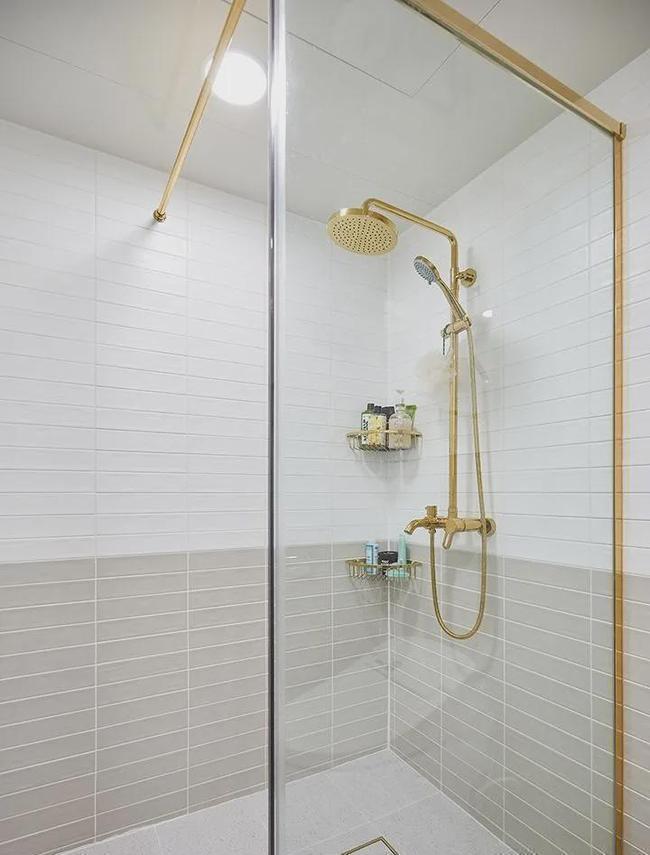 儿子|为儿子结婚,老两口重装114㎡,在配色上下功夫,前后像换了套房