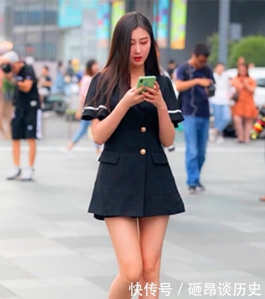 街头|街头美拍,气质成熟华丽的靓丽美女,穿搭美轮美奂