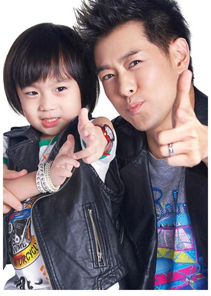 《爸爸去哪儿》的萌娃长大了?阿拉蕾成“老戏骨”,天天、森碟经常快乐相聚