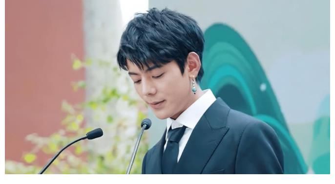 娛樂圈|《中餐廳5》新路透，周也美到犯規，姚安娜體格子比丁真還大