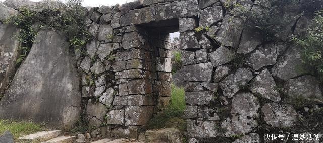 中薪|福建山区散落千座古寨，用来防御古代土匪，被誉为南方建筑奇葩