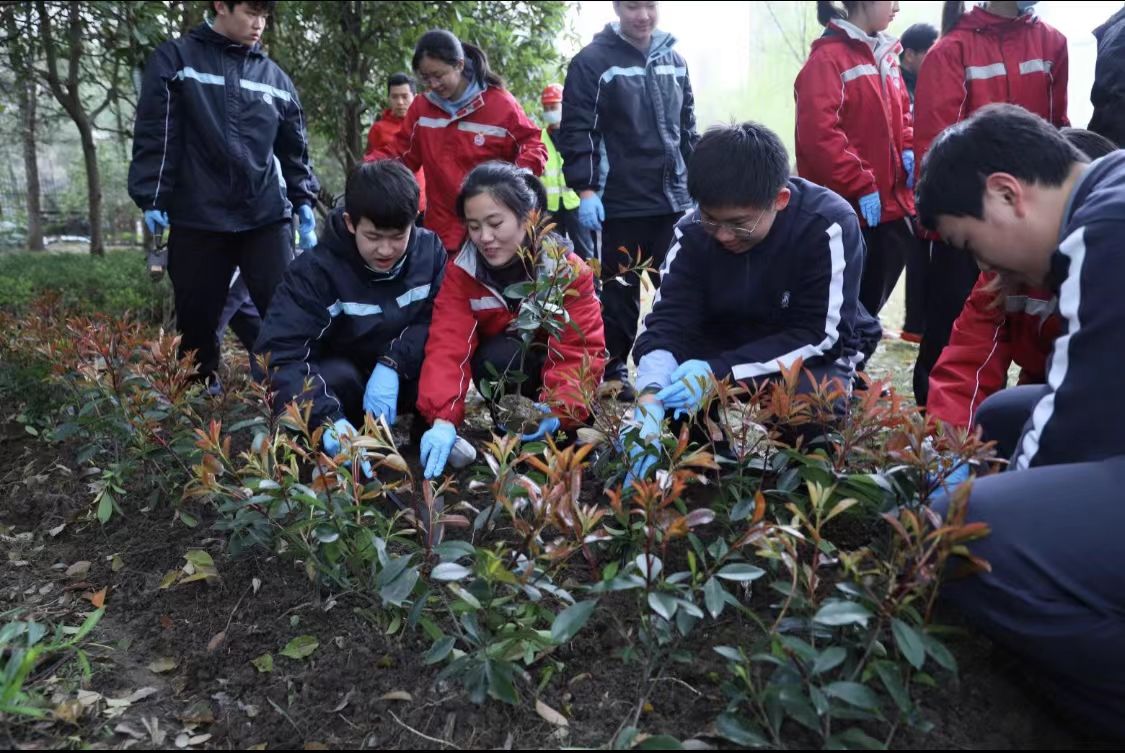 专题|为生命成长导航，华东师范大学附属天山学校创建“培育生命科学素养”特色高中纪实 | 生命科学