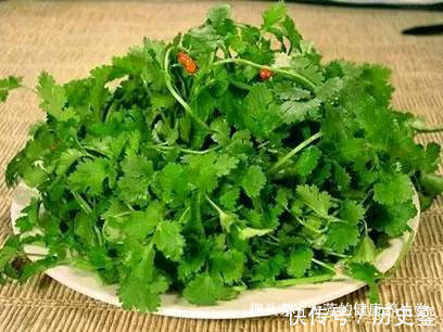 癌细胞|香菜的“死对头”,两者一起吃,癌细胞可能找上你