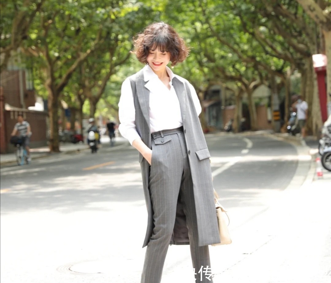 大龄|秋季怎么穿更有范?看看这位博主的穿搭,每一套都透露着时髦感