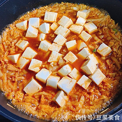 厨娘教你一招巧做无泡菜版“泡菜豆腐汤”