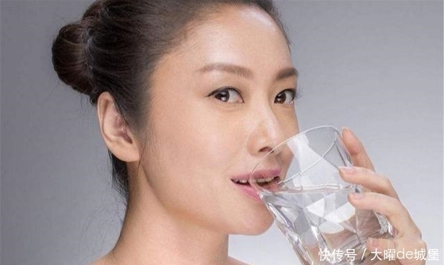 讲究|喝水也是一件讲究事,但这2个时间最好别喝水,早知早受益!