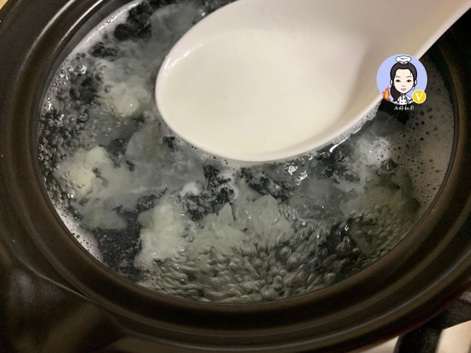 银耳|这粥，婆婆早餐必喝，满满全是胶质，每周喝几次，连化妆品都省了