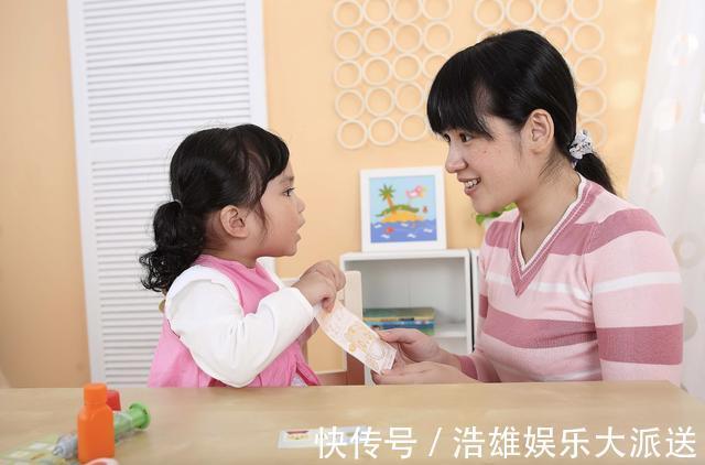 宝妈|''妈妈，我碗里有头发''，2位妈妈的不同反应，影响孩子一生