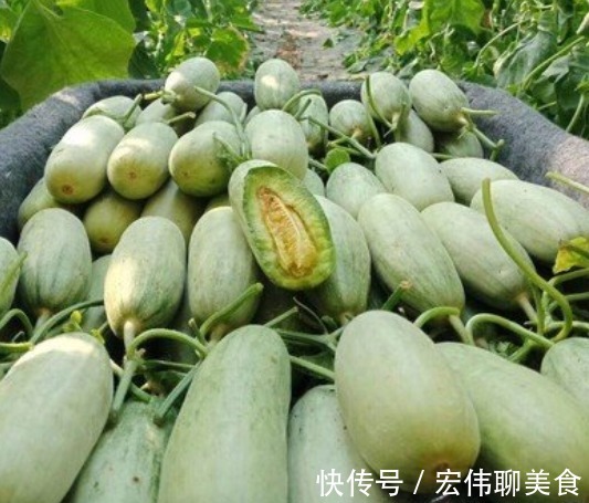 绿皮|买羊角蜜时，绿皮的甜还是白皮的甜？学会这一招，一挑一个准！
