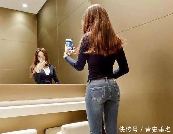 搭配|紧身牛仔裤:靓丽有型的高挑美女,穿出动人身材。