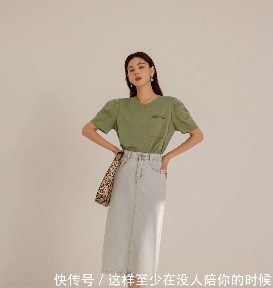裙装|衬衫和半裙才是“绝配”,搭配简单又亮眼,性价比超高就这样穿
