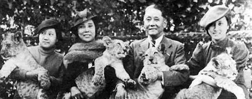 嫁给|日本女护士嫁给中国将军,从不教孩子日语,女儿女婿享誉世界