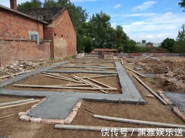 王大叔|48岁的大叔,砸掉老房子,盖了一座四合院,完工后全村人都惊艳了