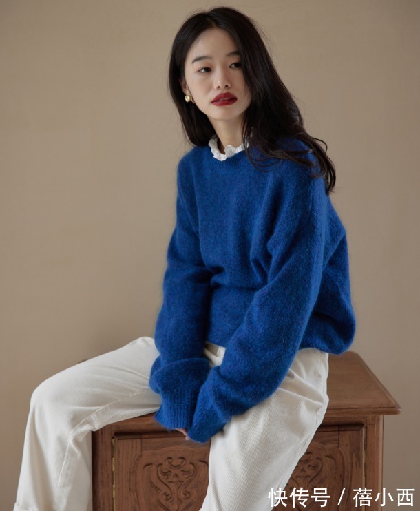 小姐姐|谁说“奶奶衫”很老气?那是你不会搭,这些时髦搭配思路一定要学