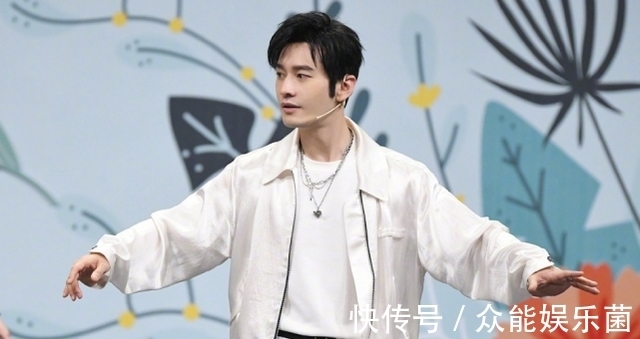宋亚轩淋水后，王牌家族无人给拿毛巾，只有不受待见的他送上温暖