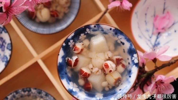 脾胃虚弱的人，湿气也很重，隔2天喝一次，祛湿气，脾虚补满了