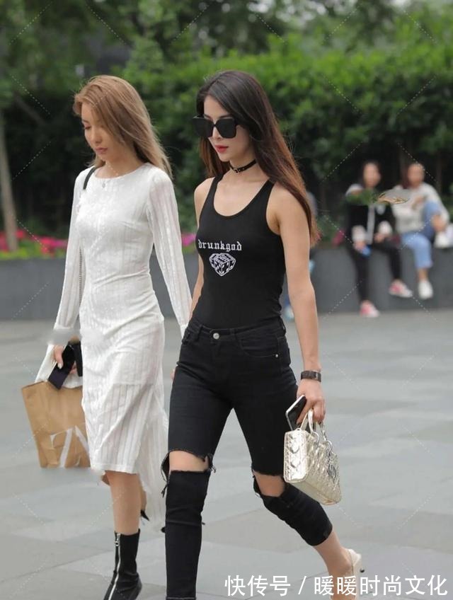 吊带 黑色吊带+黑色破洞裤穿搭,又酷又飒,潇洒自信,御女范儿十足!