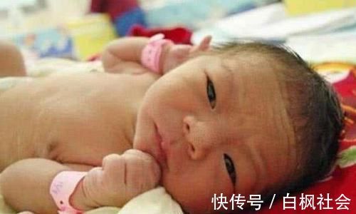 辅食|宝宝到了这个月龄,基本可以告别“夜奶”了,宝妈早知道早准备