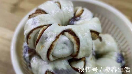 面点师这样做豆沙包,好吃又好看,简单好学,一切一卷就好